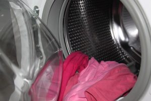 Offene Waschmaschine